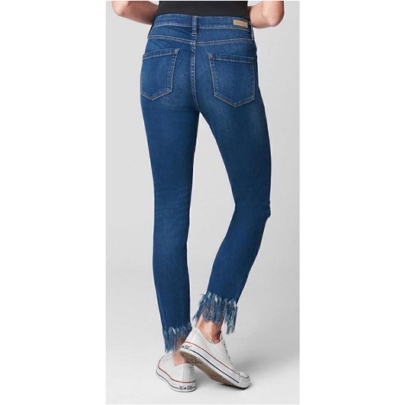 BlankNYC NWT 🎉host pickx3🎉Blank mid rise distressed fringe bottom skinny jeans - Picture 4 of 13